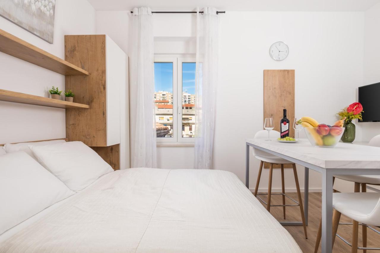 Apartments Bristol 2 Rijeka Luaran gambar